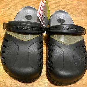 Black and silver sports vent crocs new